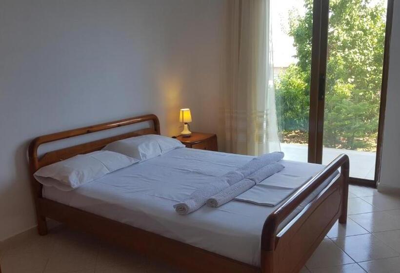 اتاق استاندارد چهار تخته, Villa Zeneli