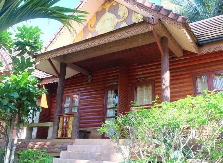 سوئیت جونیور خانوادگی, Suanya Kohkood Resort And Spa