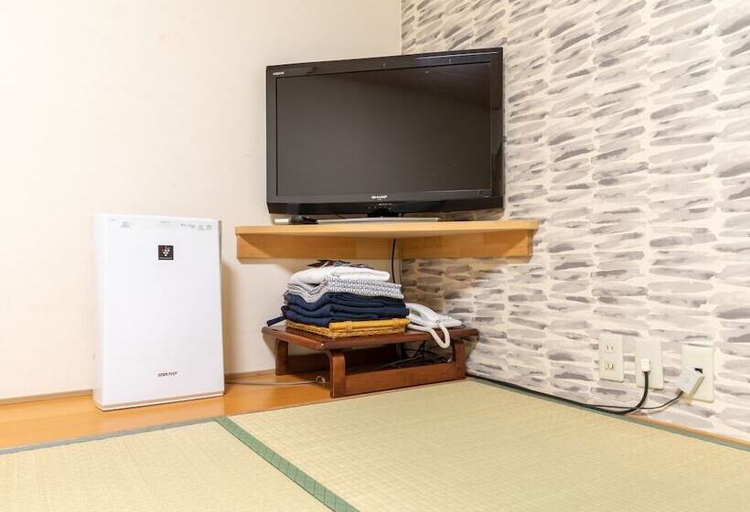 اتاق استاندارد چهارنفره با سرویس بهداشتی مشترک, Akashiya Ryokan Bekkan