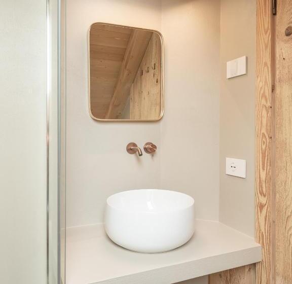 اتاق پنت هاوس, Alla Stazion Locanda Nelle Dolomiti