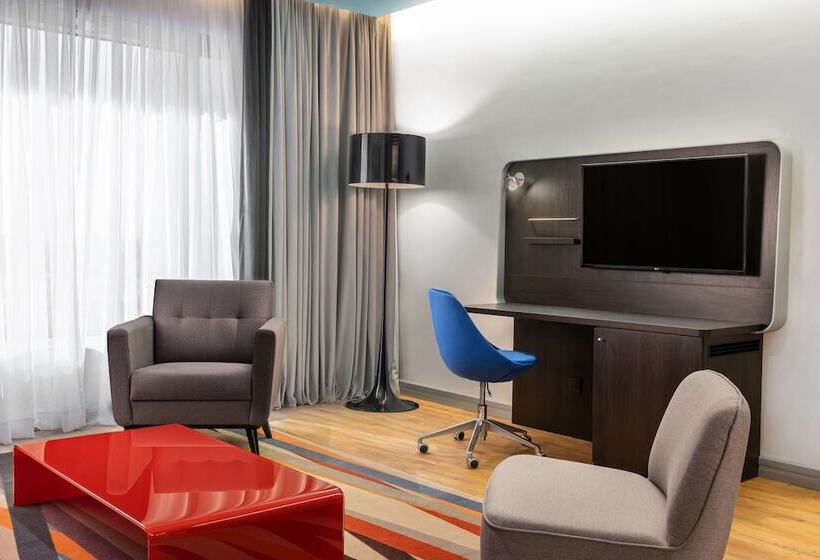 سوییت جونیور, Park Inn By Radisson Jeddah Madinah Road