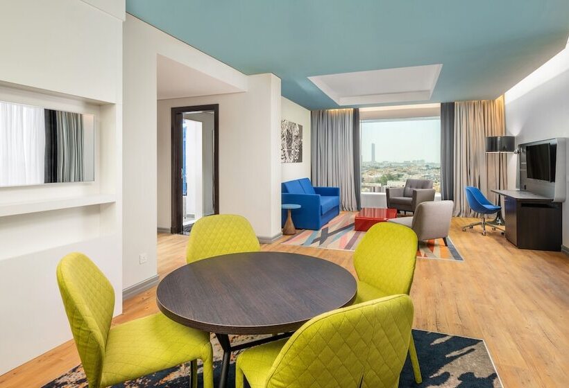 سوییت, Park Inn By Radisson Jeddah Madinah Road
