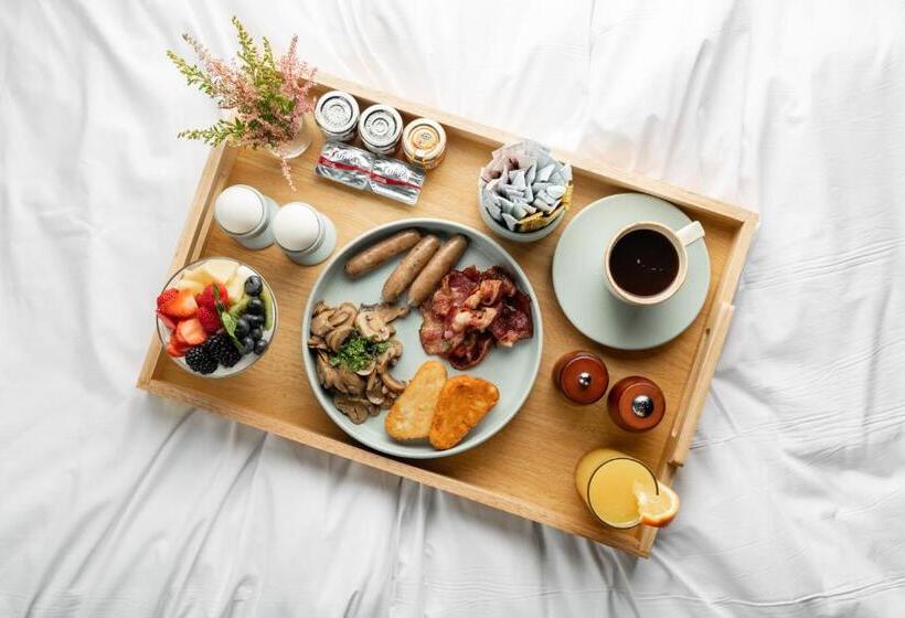 سوییت, Park Inn By Radisson Jeddah Madinah Road