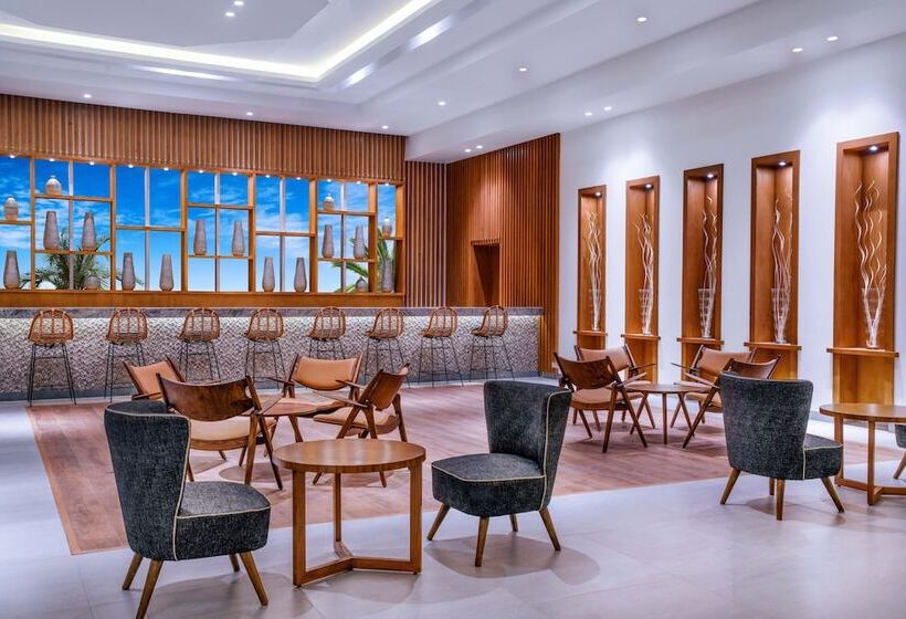اتاق سوپریور با چشم‌انداز دریا, Iberotel Costa Mares