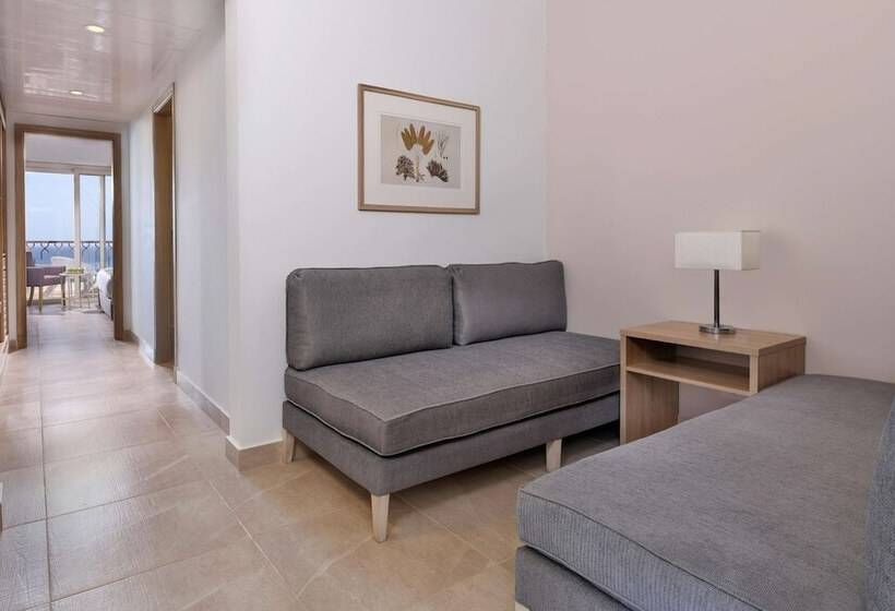اتاق لوکس با چشم‌انداز دریا, Iberotel Costa Mares