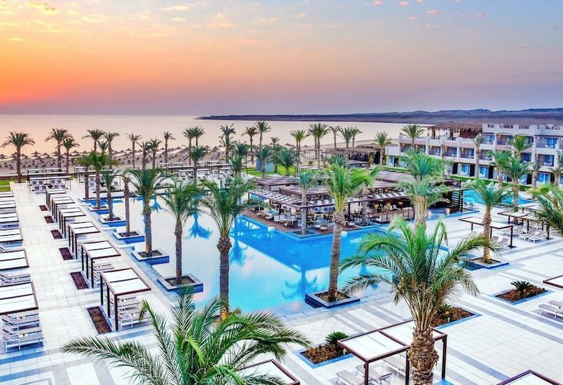 اتاق لوکس با چشم‌انداز دریا, Iberotel Costa Mares