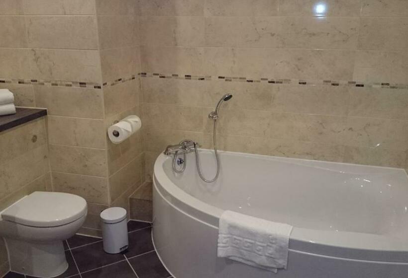 سوئیت با چشم‌انداز رودخانه, Columba Hotel Inverness By Compass Hospitality