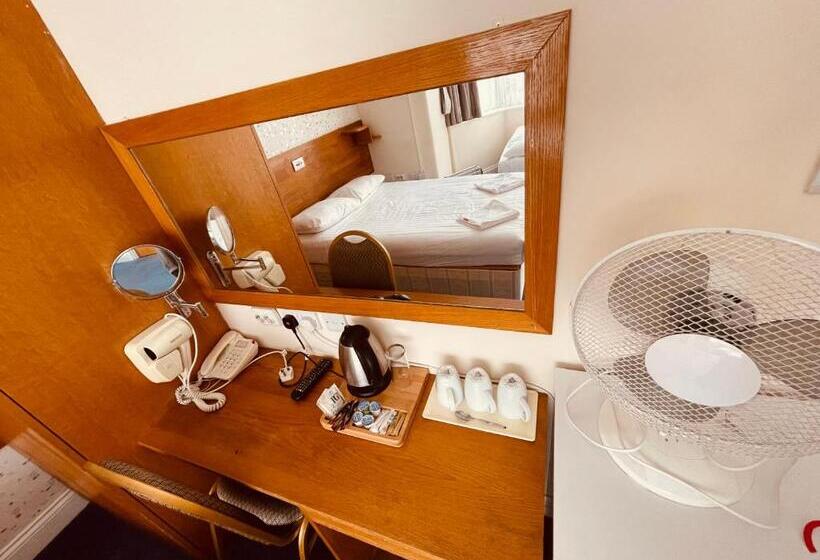 اتاق استاندارد چهار تخته, Anchor Guest House