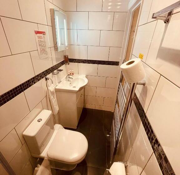 اتاق استاندارد چهار تخته, Anchor Guest House