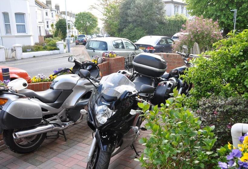 Standard Single Room, Chandos Premier  Folkestone  Channel Tunnel