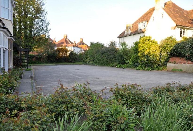 اتاق استاندارد یک نفره, Chandos Premier Folkestone