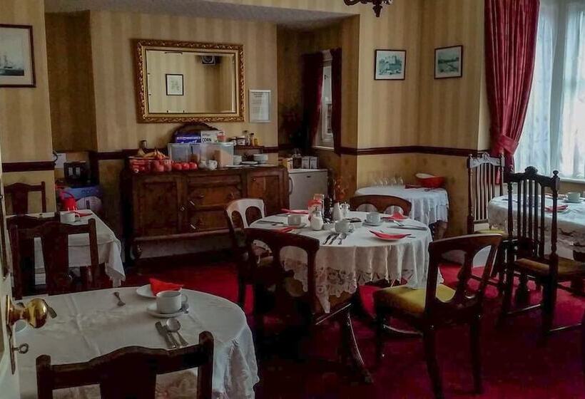 اتاق استاندارد یک نفره, Chandos Premier Folkestone