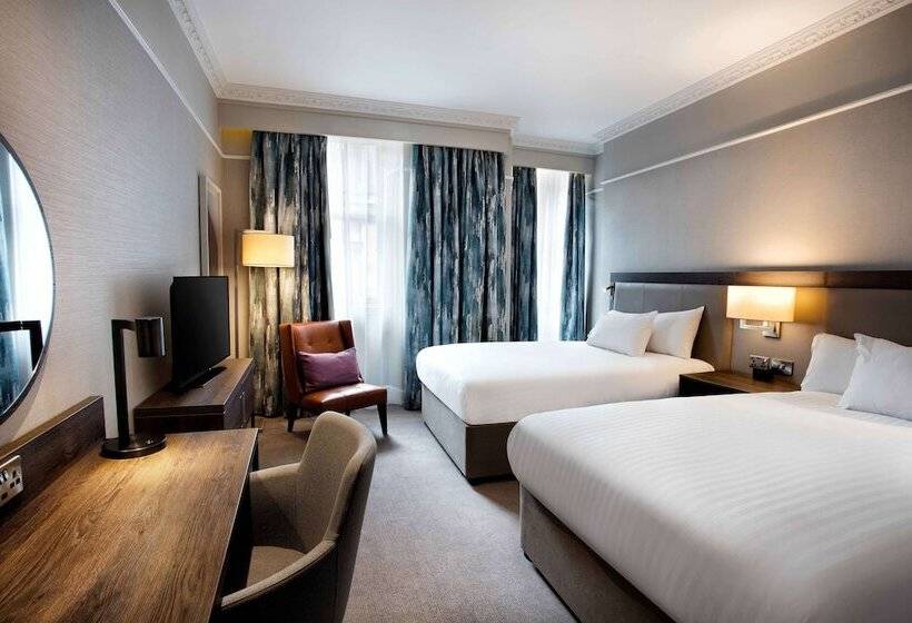 اتاق استاندارد با 2 تخت دوبل, Hilton Edinburgh Carlton