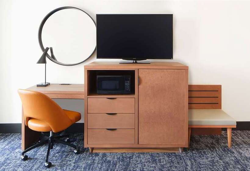 اتاق استاندارد با تخت بزرگ, Hilton Edinburgh Carlton