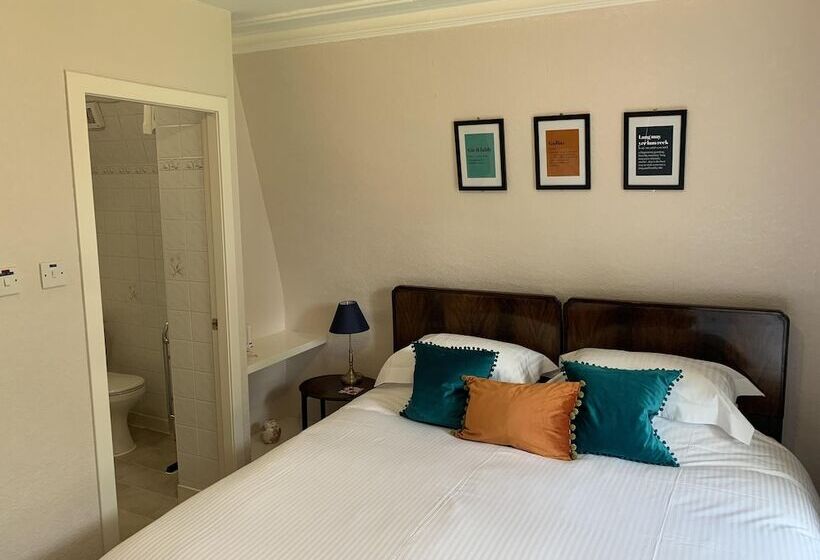 اتاق استاندارد, Leven House Bed And Breakfast