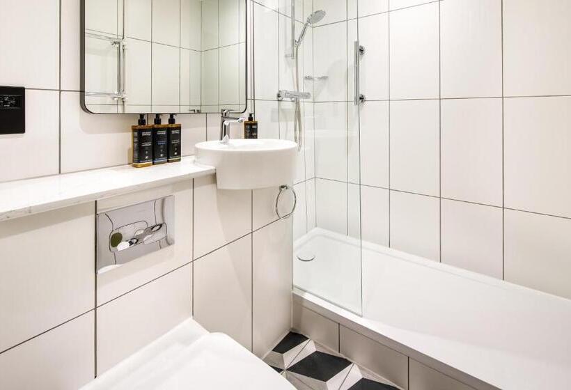 Classic Room with Views, Mount Royal Edinburgh by The Unlimited Collection