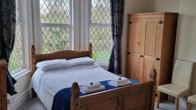 اتاق سه نفره دلوکس با چشمانداز دریا, Rowcroft Lodge