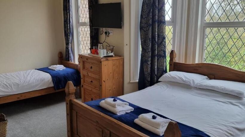 اتاق سه نفره دلوکس با چشمانداز دریا, Rowcroft Lodge