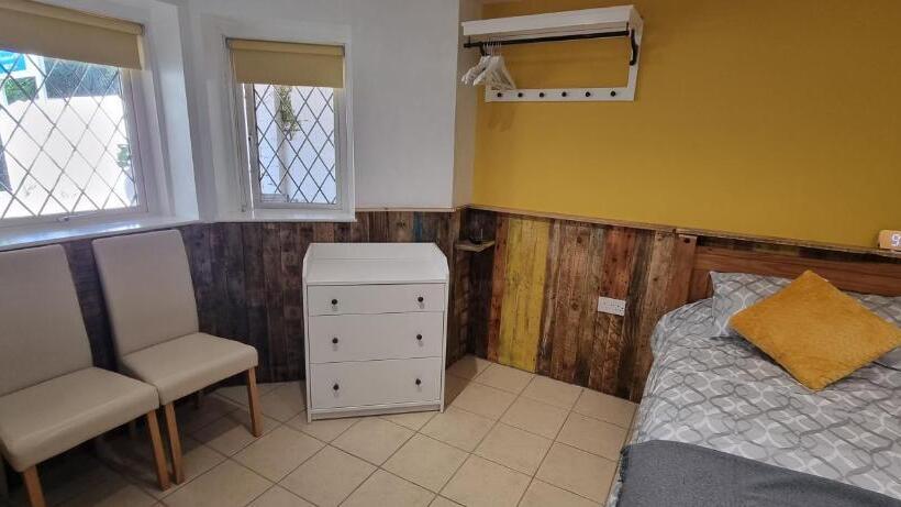 اتاق استاندارد با تخت بزرگ, Rowcroft Lodge