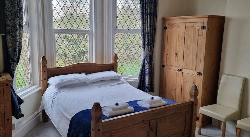 اتاق سه نفره دلوکس با چشمانداز دریا, Rowcroft Lodge