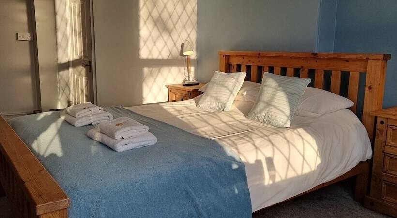 اتاق لوکس با چشمانداز دریا, Rowcroft Lodge