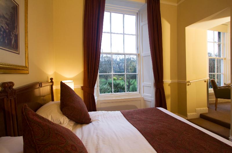 اتاق استاندارد با تخت بزرگ, Royal Scots Club