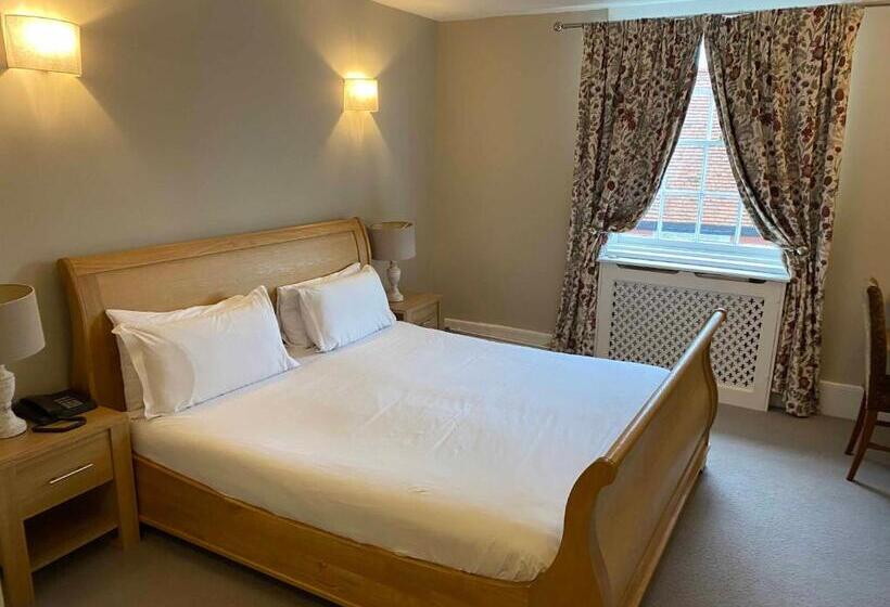 اتاق استاندارد با تخت بزرگ, The Bull Inn