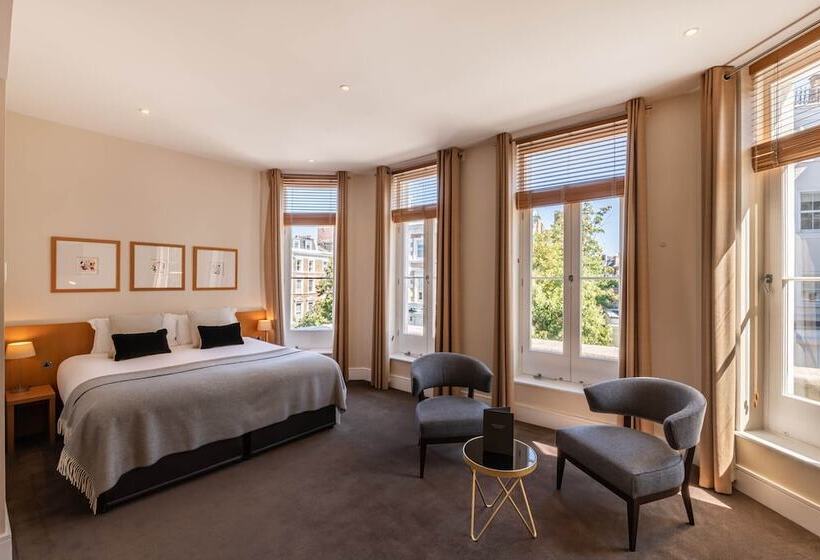 اتاق لوکس, The Resident Kensington