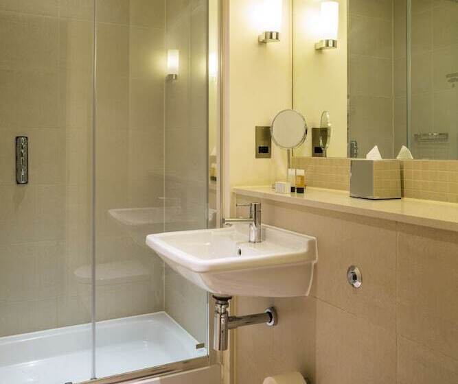 اتاق استاندارد یک نفره, The Resident Kensington