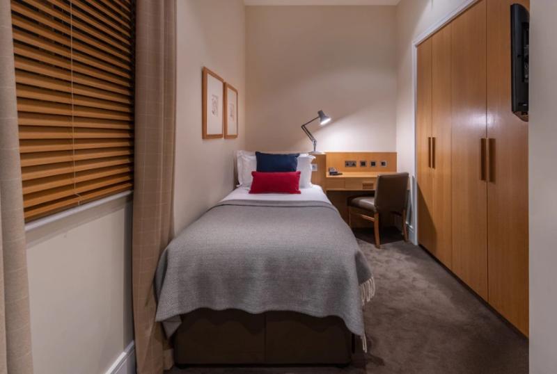 اتاق استاندارد یک نفره, The Resident Kensington