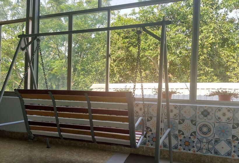 تختخواب در اتاق مشترک, Q  Homestay Garden Villa