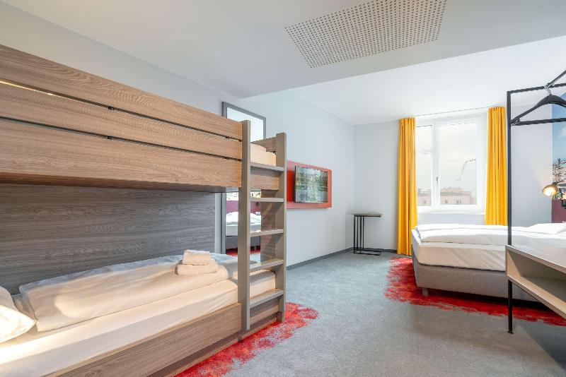 اتاق استاندارد با تخت‌های تاشو, Campanile Vienna South