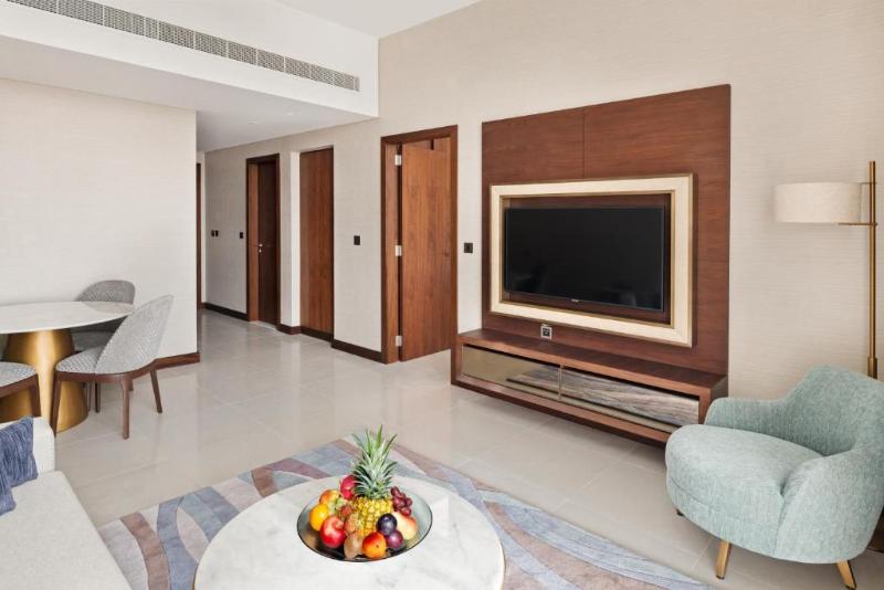 سوئیت با تخت بزرگ, Holiday Inn Dubai Al Maktoum Airport, An Ihg