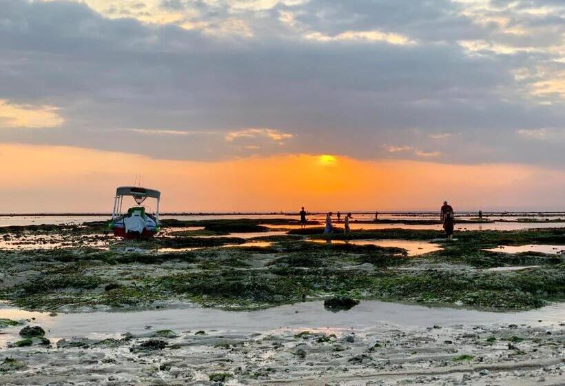 اتاق لوکس با تخت بزرگ, Ketut Losmen Bungalows Lembongan