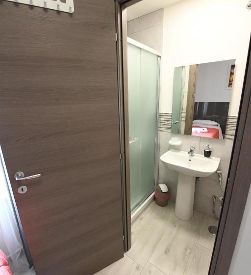 اتاق استاندارد یک نفره, Affittacamere A Casa Mia