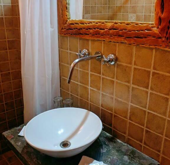 اتاق کلاسیک سه تخته, Hostal Paseo De Los Colorados