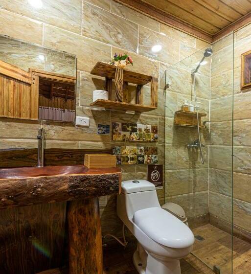سوییت سوپریور, Vista De águilas Ecolodge