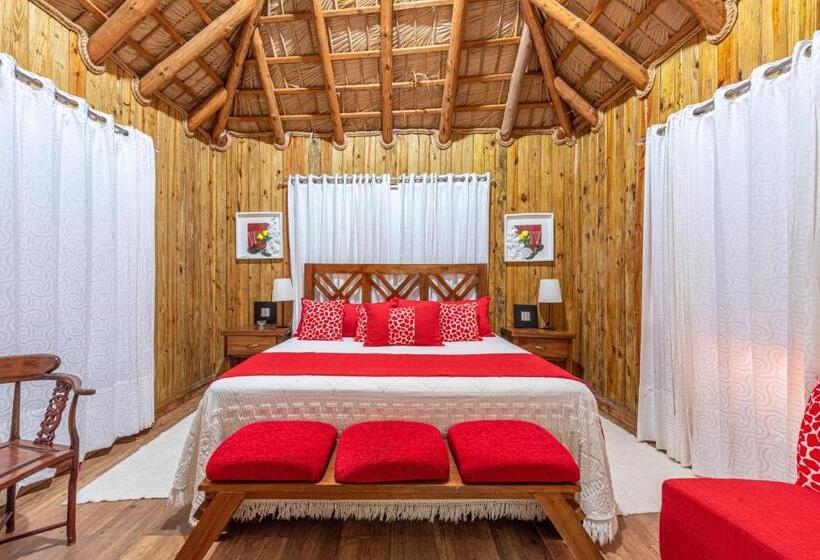 سوییت سوپریور, Vista De águilas Ecolodge