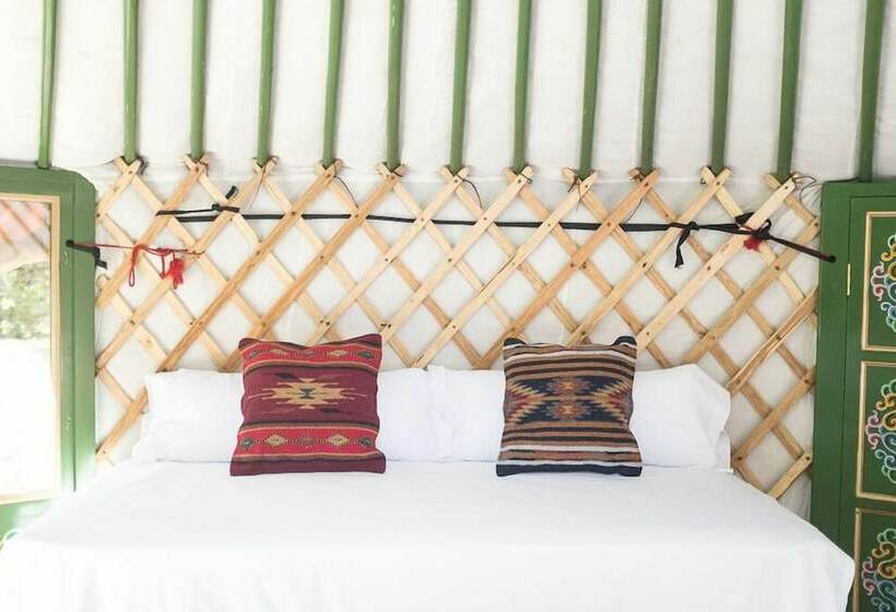 بانگلوی لوکس, Wakana Lake Glamping