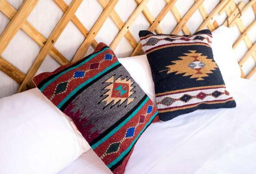 بانگلوی لوکس, Wakana Lake Glamping