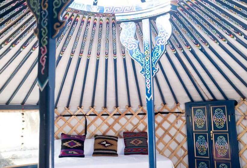 بانگلوی لوکس, Wakana Lake Glamping