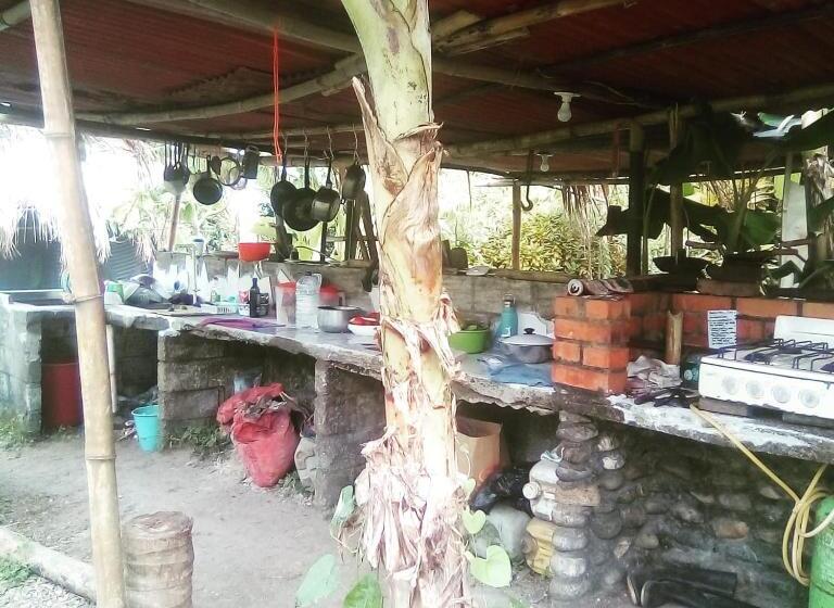 چادر با خدمات رفاهی استاندارد, Hospedaje Eden