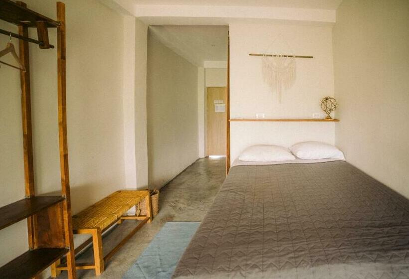 اتاق استاندارد, The Journey Hostel
