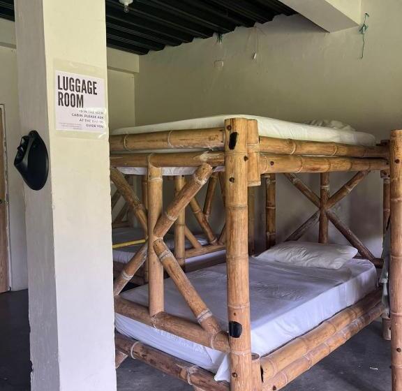 تختخواب در اتاق مشترک, The Journey Hostel
