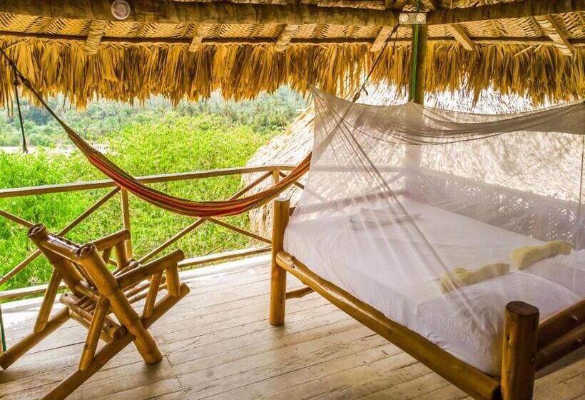 بانگلوی استاندارد, The Journey Hostel