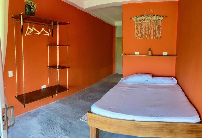 اتاق لوکس, The Journey Hostel