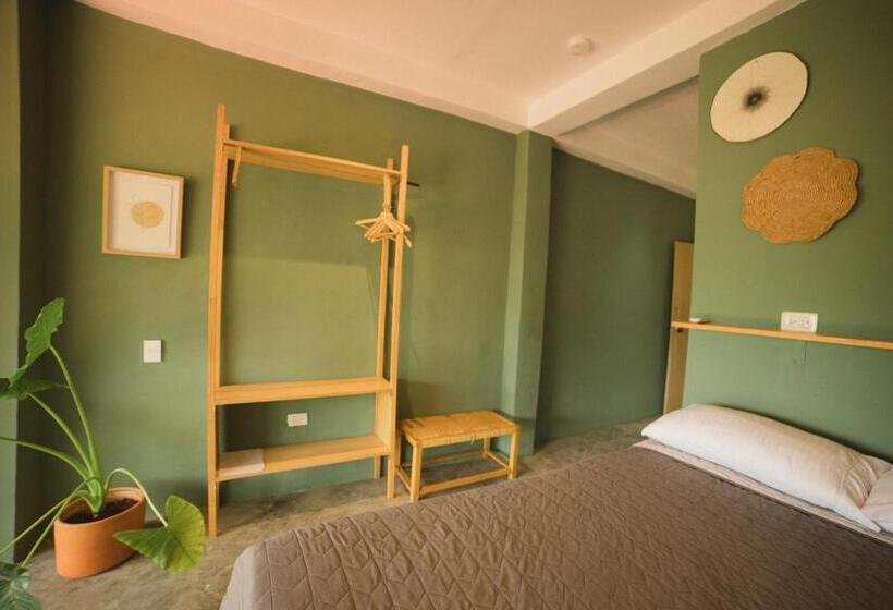 اتاق لوکس, The Journey Hostel