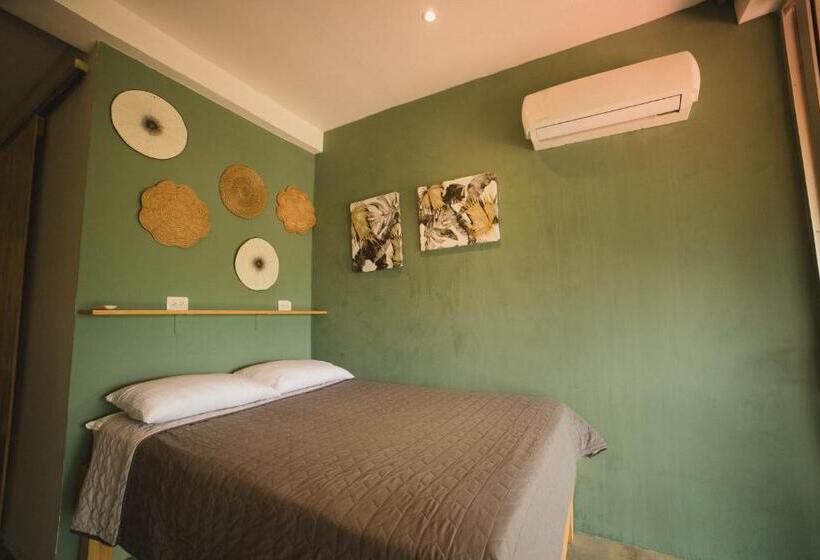اتاق لوکس, The Journey Hostel