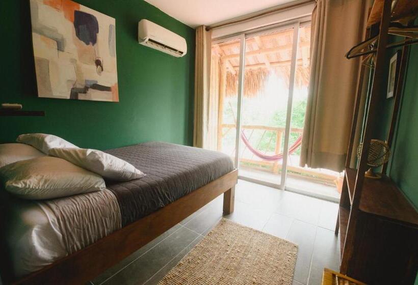 اتاق استاندارد, The Journey Hostel