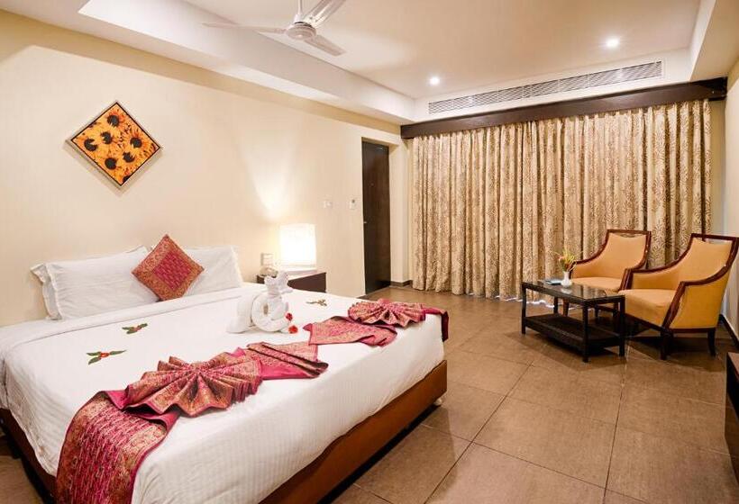 سوییت با چشم‌انداز استخر, Grand Serenaa Hotel And Resorts